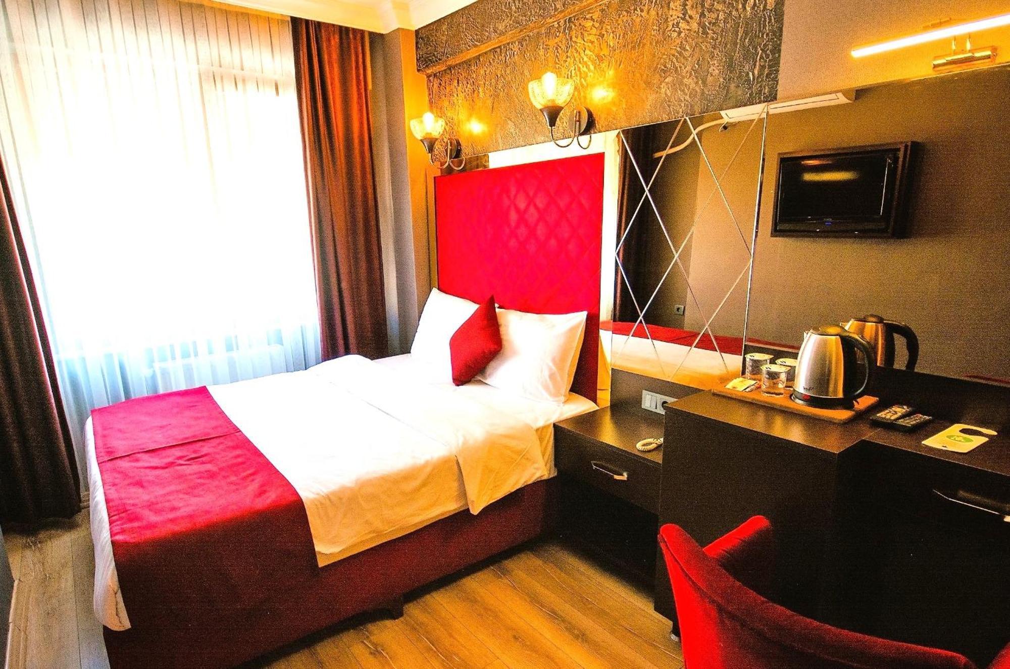 Atesde Dustu Salvara Istambul Exterior foto
