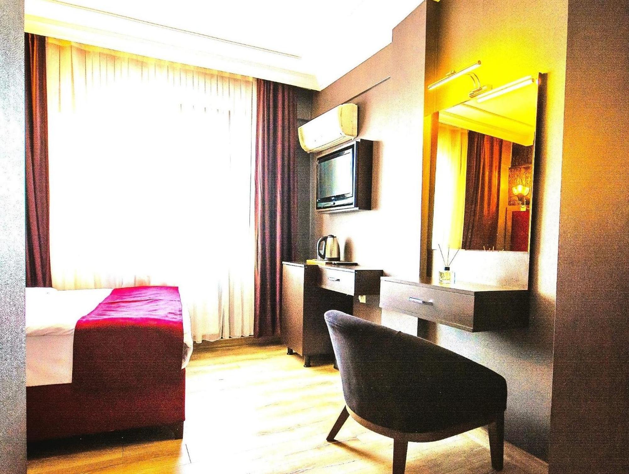 Atesde Dustu Salvara Istambul Exterior foto