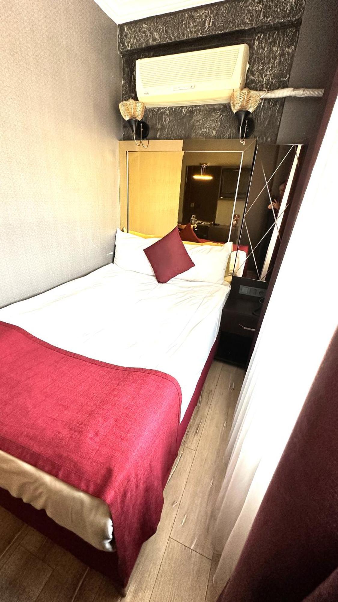 Atesde Dustu Salvara Istambul Exterior foto